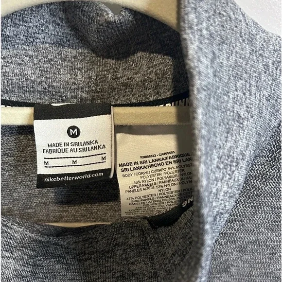 Nike Dry Fit Heather Gray Half Zip Long Sleeve Running Top Thumbholes Sz medium - Picture 5 of 7